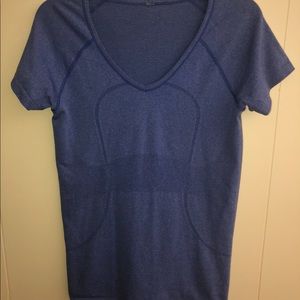 Lululemon Blue Swiftly Tech Short Sleeve Size 6